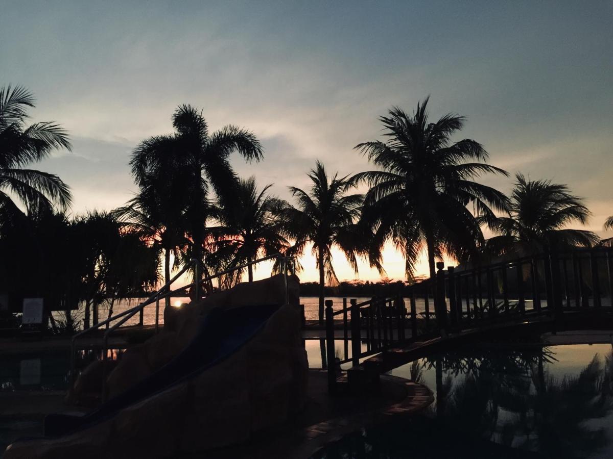 Langkawi Lagoon Ocean Resort Pantai Cenang Kültér fotó